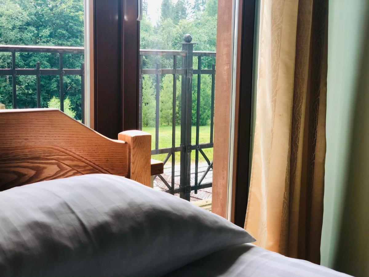 Jurvinge Hotel Zadvainai Ngoại thất bức ảnh
